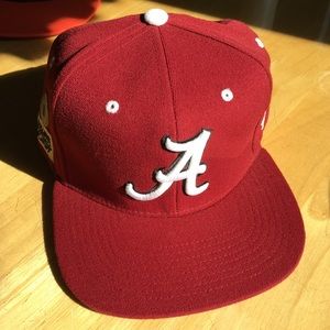 Alabama Crimson Tide Football Hat (like new!)